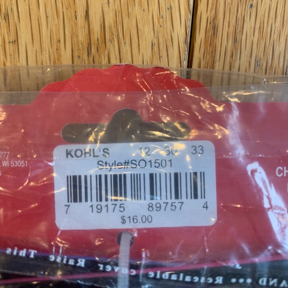 SO girls sunglasses with pouch. New with tags - Picture 6 of 6